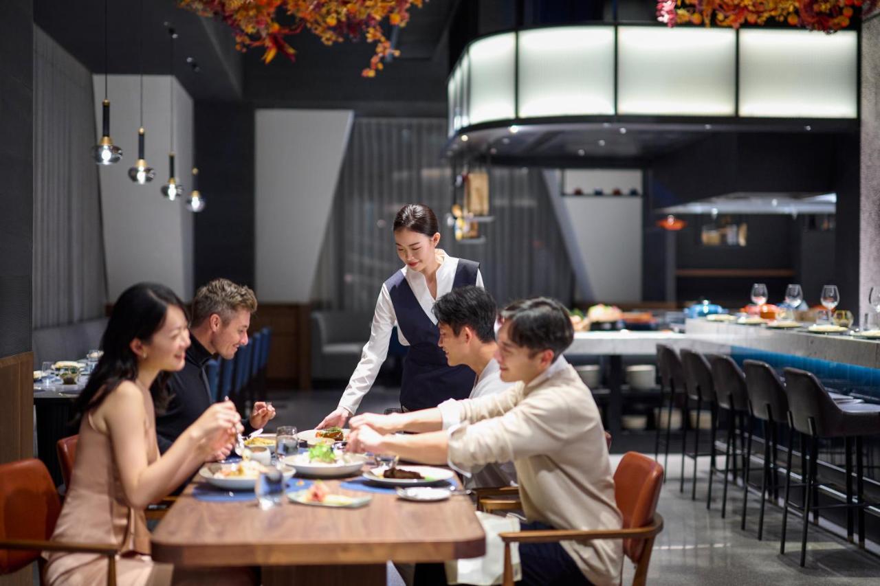 Intercontinental Kaohsiung By Ihg Hotel Екстериор снимка A restaurant in China